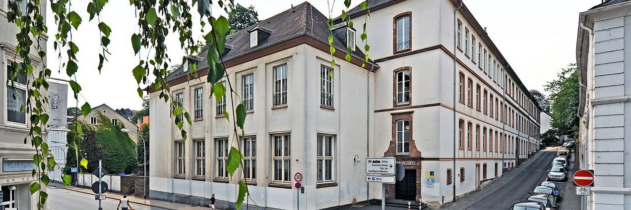 Schulgebäude des Schlossgymnasium in Saarbrücken